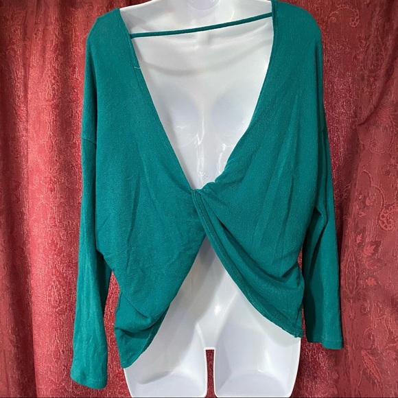 Francescas Teal Green Long Sleeve Twist Back Top - Picture 2 of 3